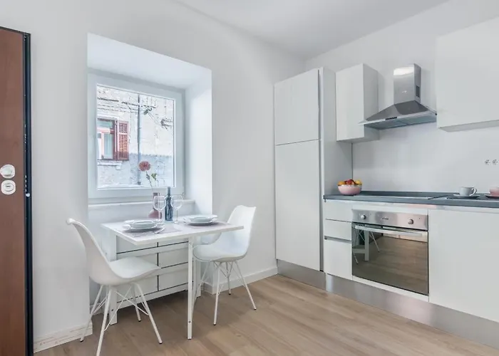 Apartman Klara Free Parking, Center Póla