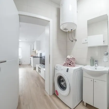 Klara Free Parking, Center Apartament Pula